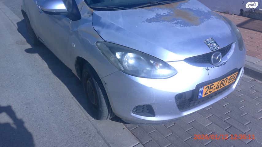 מודעת רכב מאזדה 2