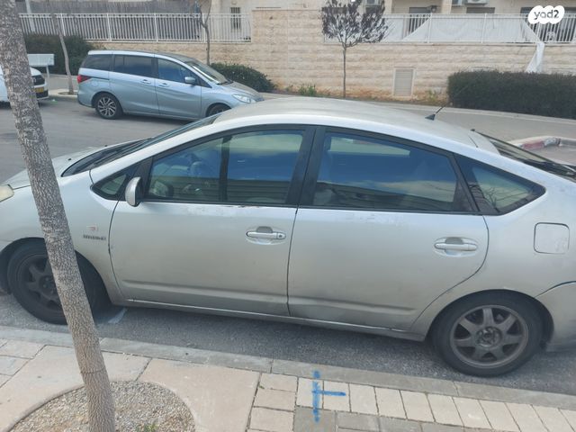 מודעת רכב טויוטה פריוס