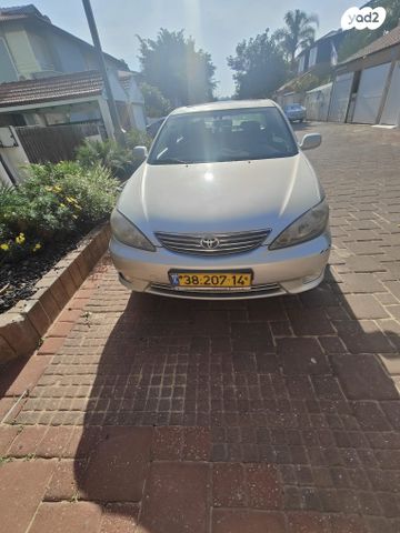 מודעת רכב טויוטה קאמרי