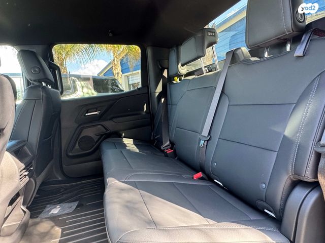 מודעת רכב שברולט סילברדו EV 2