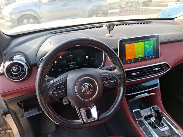 מודעת רכב אם ג'י EHS PHEV 1