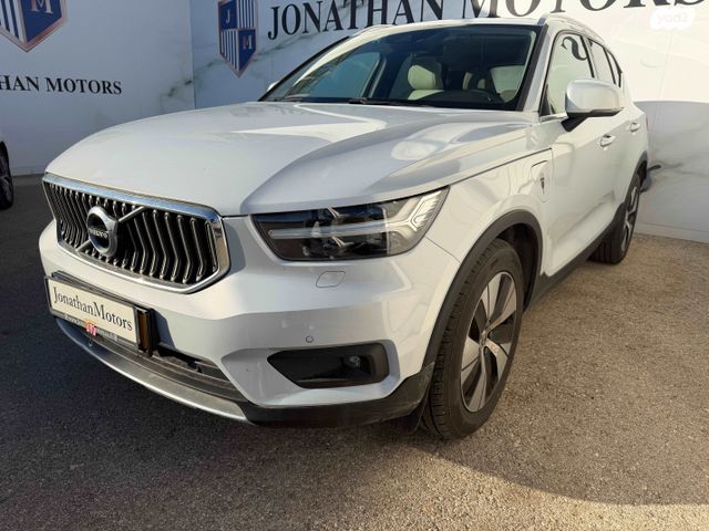 מודעת רכב וולוו XC40