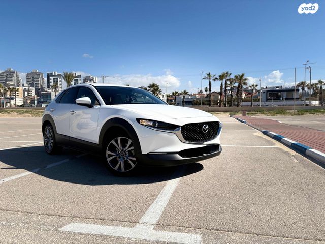 מודעת רכב מאזדה CX-30