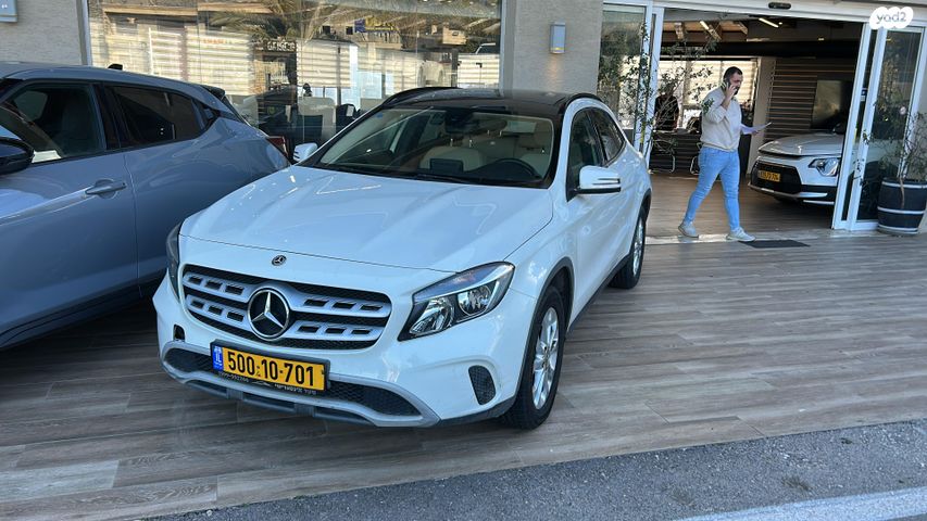 מודעת רכב מרצדס-בנץ GLA
