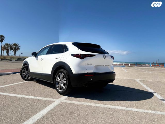 מודעת רכב מאזדה CX-30 1