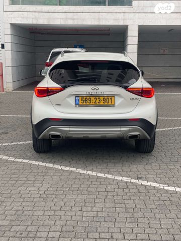 מודעת רכב אינפיניטי QX30