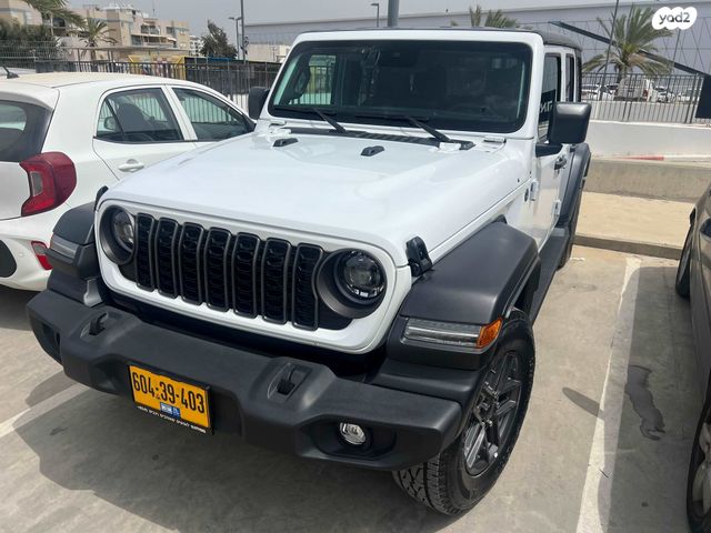 מודעת רכב ג'יפ רנגלר