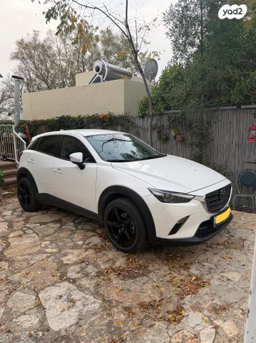 מודעת רכב מאזדה CX-3