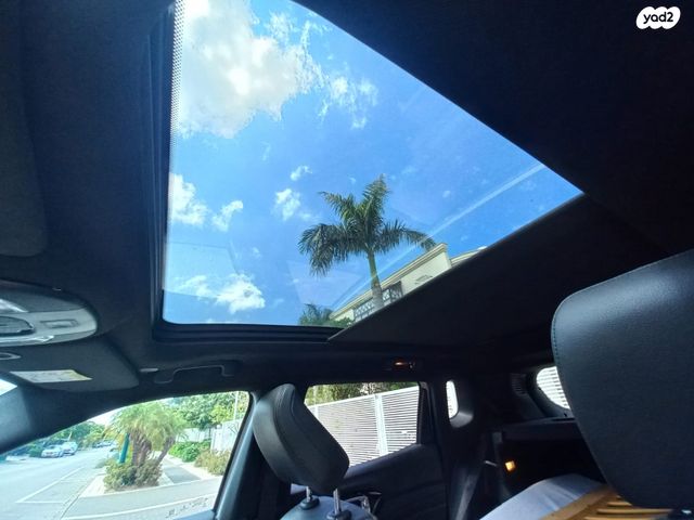 מודעת רכב ג'יפ קומפאס