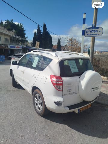 מודעת רכב טויוטה RAV4