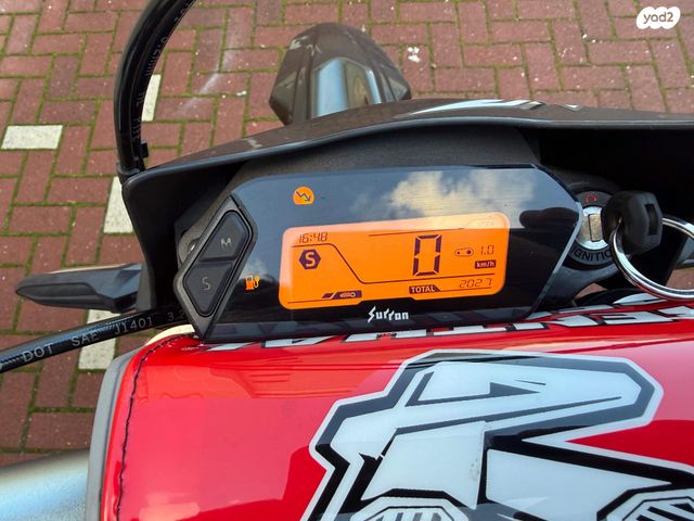 מודעת רכב סורון ULTRA BEE T