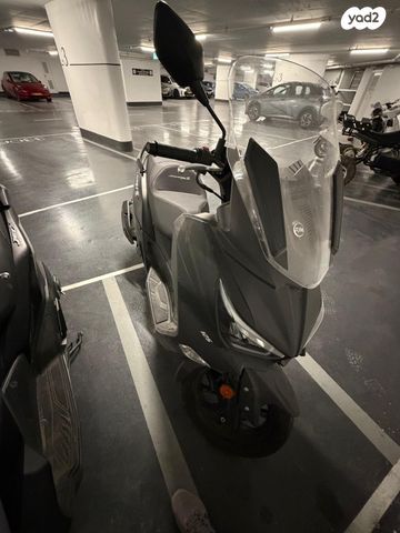 מודעת רכב סאן יאנג ג'וי-מקס 125