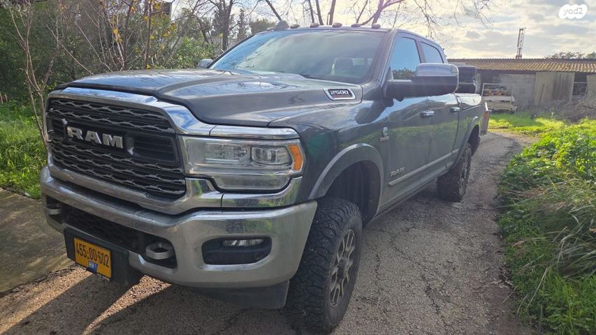 מודעת רכב דודג'