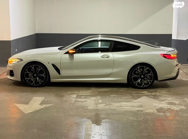 מודעת רכב ב מ וו סדרה 8