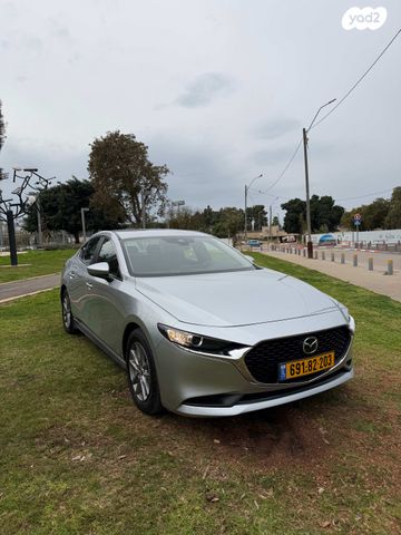מודעת רכב מאזדה 3