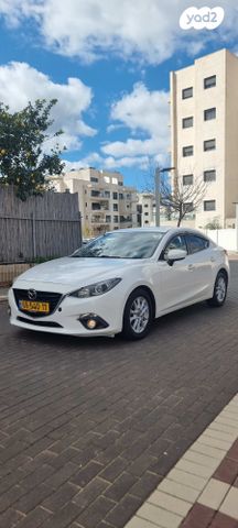 מודעת רכב מאזדה 3