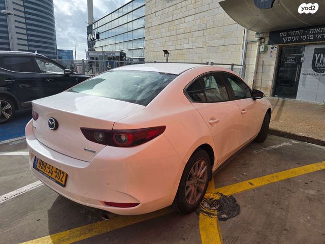 מודעת רכב מאזדה 3