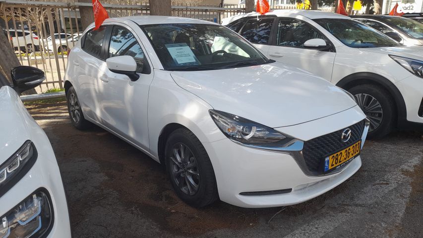מודעת רכב מאזדה 2