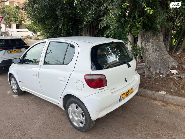 מודעת רכב טויוטה יאריס 2
