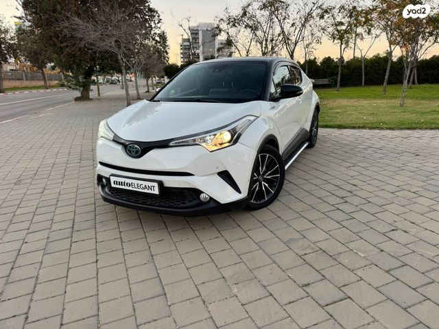 מודעת רכב טויוטה C-HR