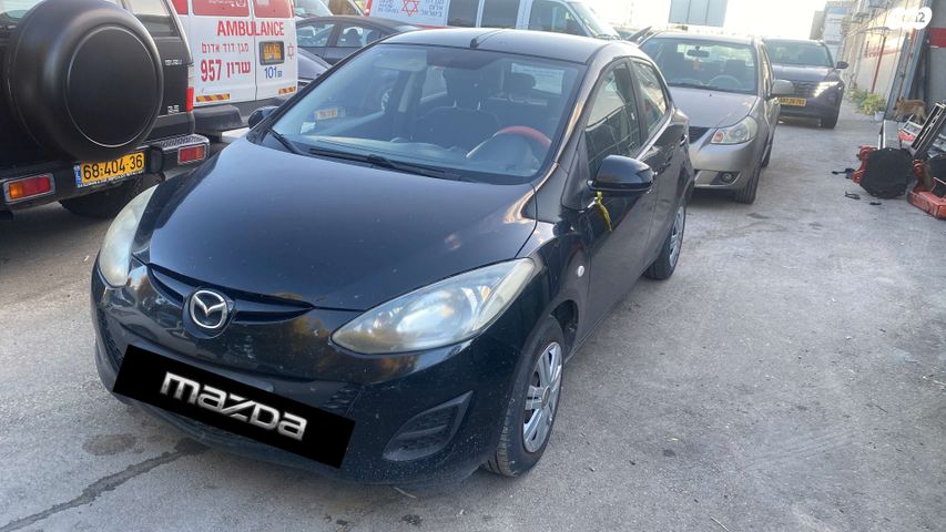 מודעת רכב מאזדה 2