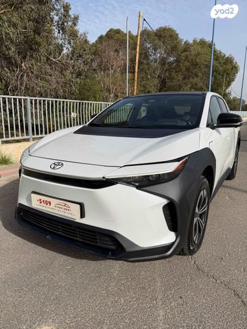 מודעת רכב טויוטה bZ4X