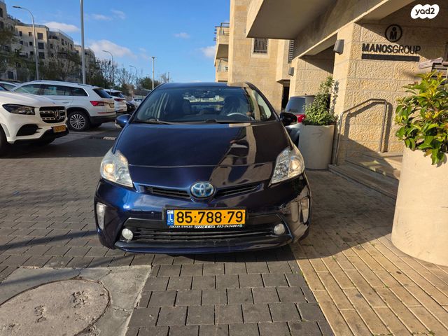 מודעת רכב טויוטה פריוס