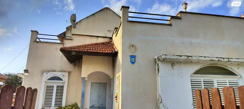 מורדי הגטאות 15