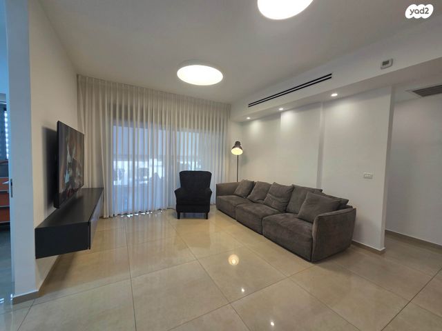 הרברט סמואל 50