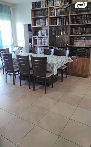 נריה הנביא 12