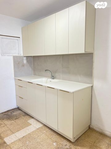 ז'בוטינסקי 9