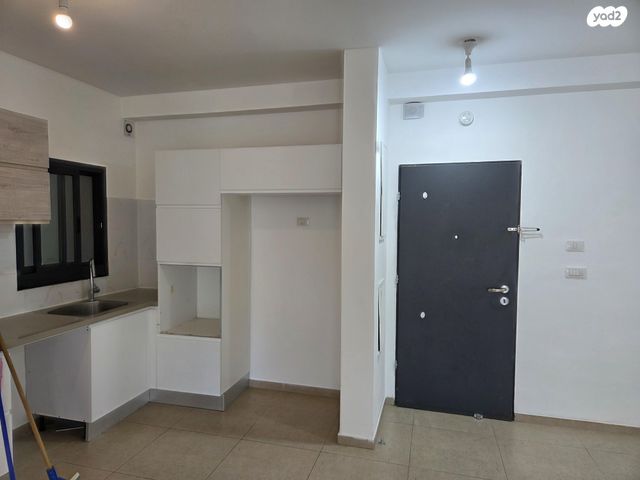 שדרות מייק ברנט 1