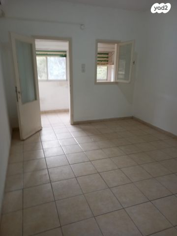 ברל כצנלסון 22