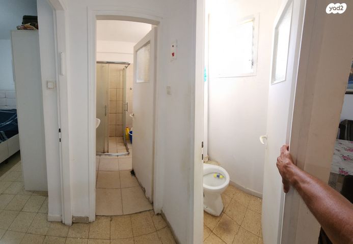 שדרות מונטיפיורי 22