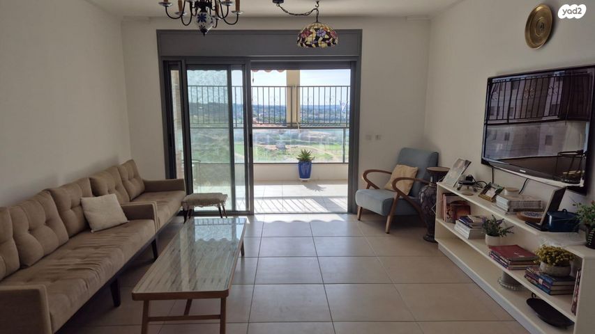 שדרות מקס ואמפרו שיין 7