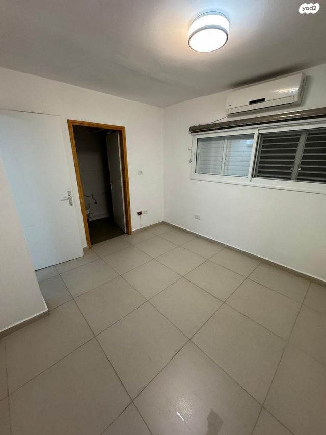 יחידת דיור, גולדה מאיר 15, קרית ביאליסטוק, יהוד מונוסון