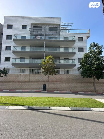 דירה, המוזיקה, שדרות