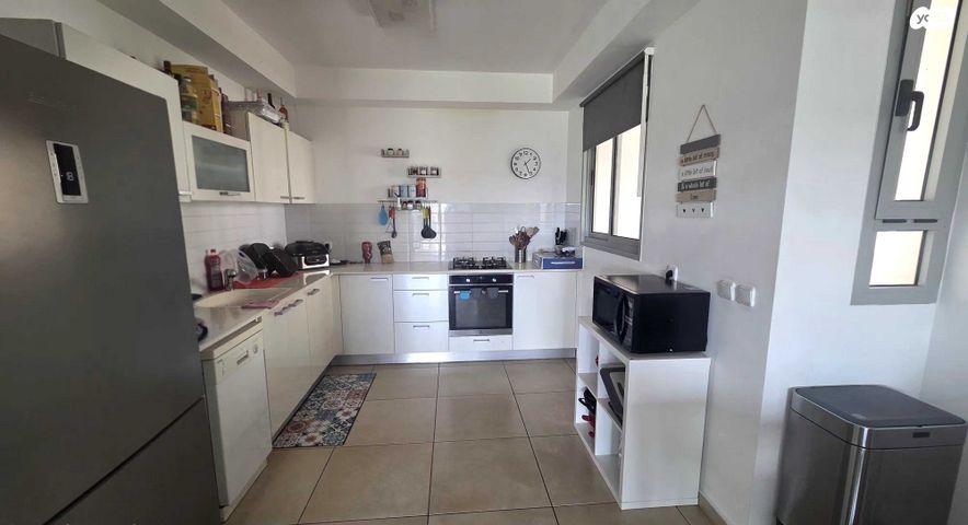 שדרות מקס ואמפרו שיין 8