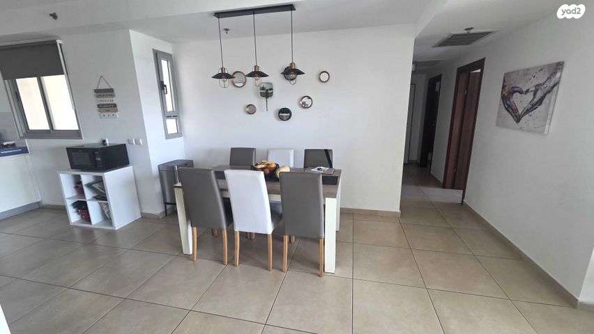 שדרות מקס ואמפרו שיין 8