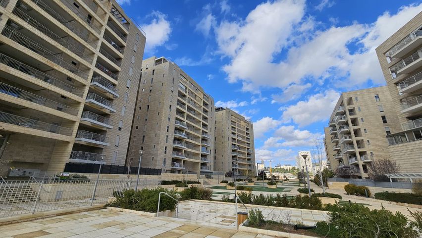 דירת גן למכירה בירושלים (תיווך) — 2