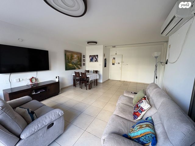 עמנואל זמיר 