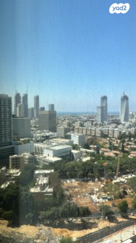 דרך מנחם בגין 144