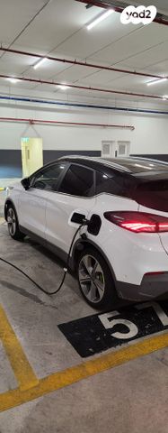 מודעת רכב ג׳ילי Geometry C