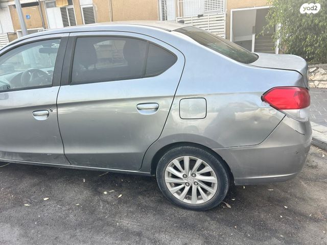 מודעת רכב מיצובישי אטראז'