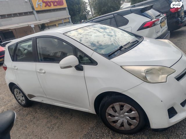 מודעת רכב טויוטה ורסו-S