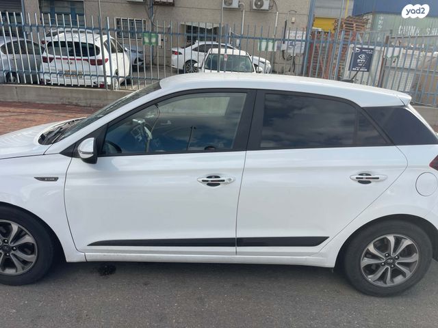 מודעת רכב יונדאי i20