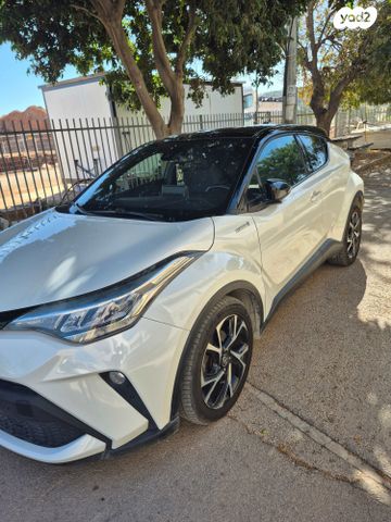 מודעת רכב טויוטה C-HR