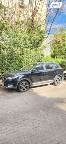 מודעת רכב אם ג'י ZS