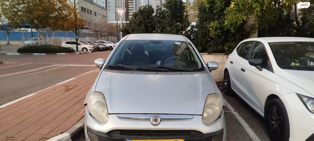 מודעת רכב פיאט פונטו