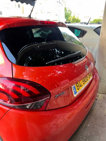 מודעת רכב פיג'ו 208